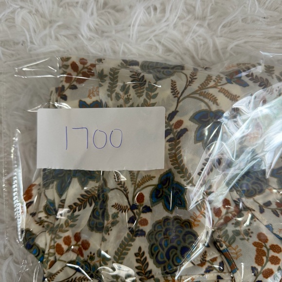 Rose + Olive Womens 3/4 Sleeve Floral Button Up Top Size 3X Cream Green Office - Picture 8 of 8